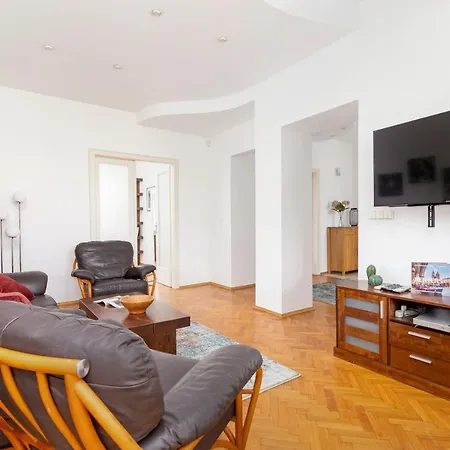 Slowacki Avenue Family Cracow By Renters *
