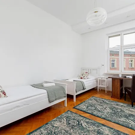 Slowacki Avenue Family Cracow By Renters Krakow