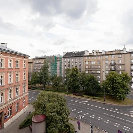 Slowacki Avenue Family Cracow By Renters Apartment