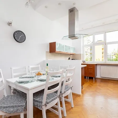 Slowacki Avenue Family Cracow By Renters Krakow