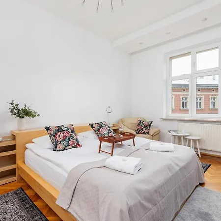 Slowacki Avenue Family Cracow By Renters *