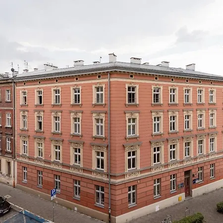 Slowacki Avenue Family Cracow By Renters Apartment