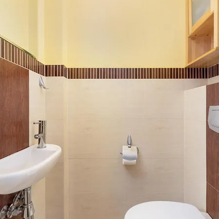 Apartment Slowacki Avenue Family Cracow By Renters Krakow