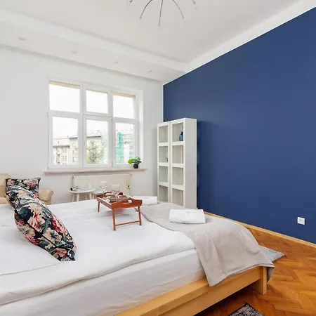 Slowacki Avenue Family Cracow By Renters Krakow