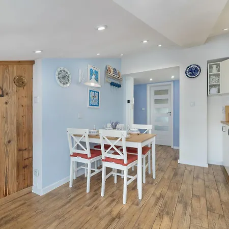 Apartment Slowacki Avenue Family Cracow By Renters *
