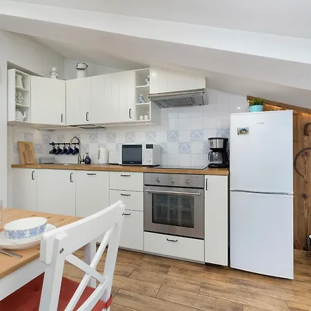 Apartment Slowacki Avenue Family Cracow By Renters *